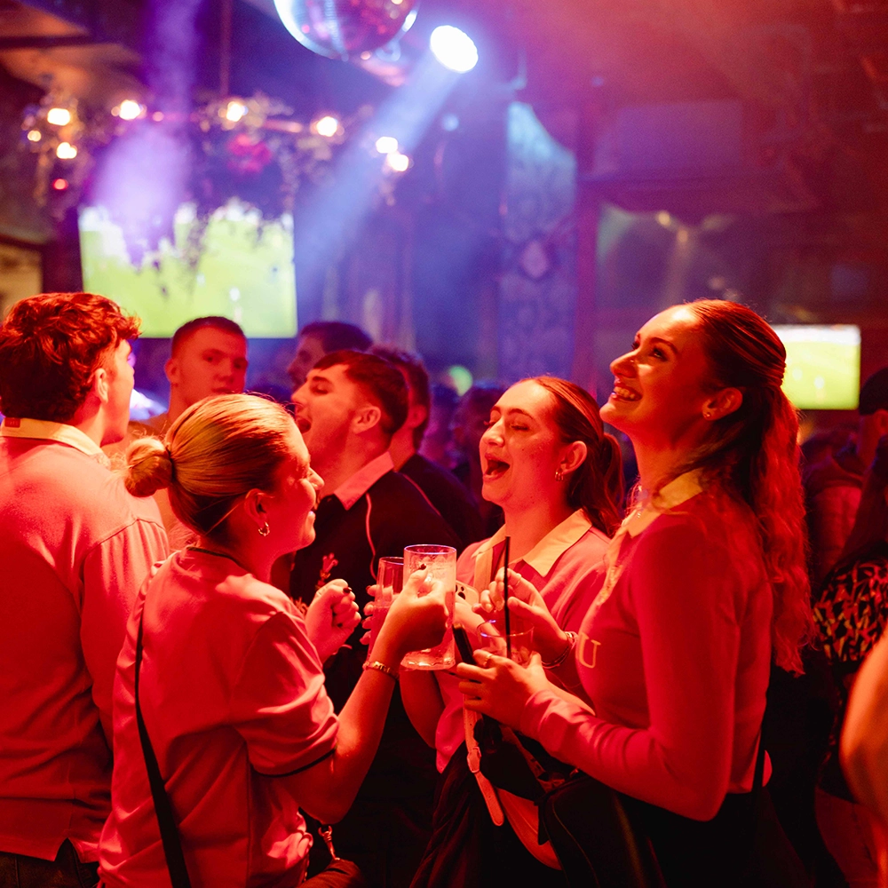 Great cocktails and drinks deals in this trendy bar in Kingston