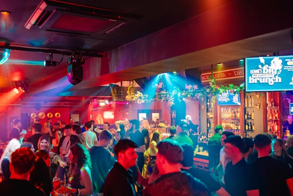 Bonnie Rogues Bristol Interior