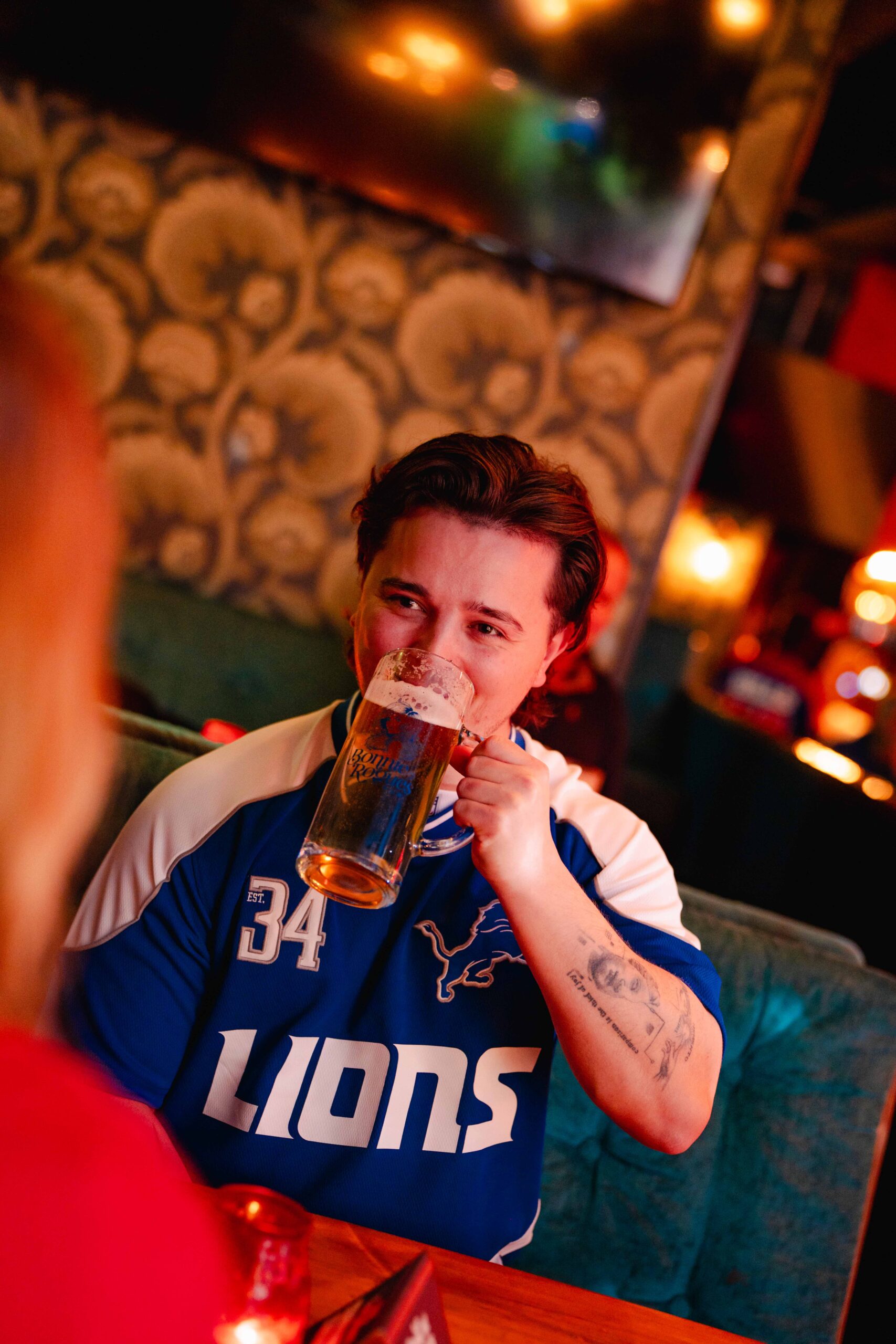 Live NFL and american football pub