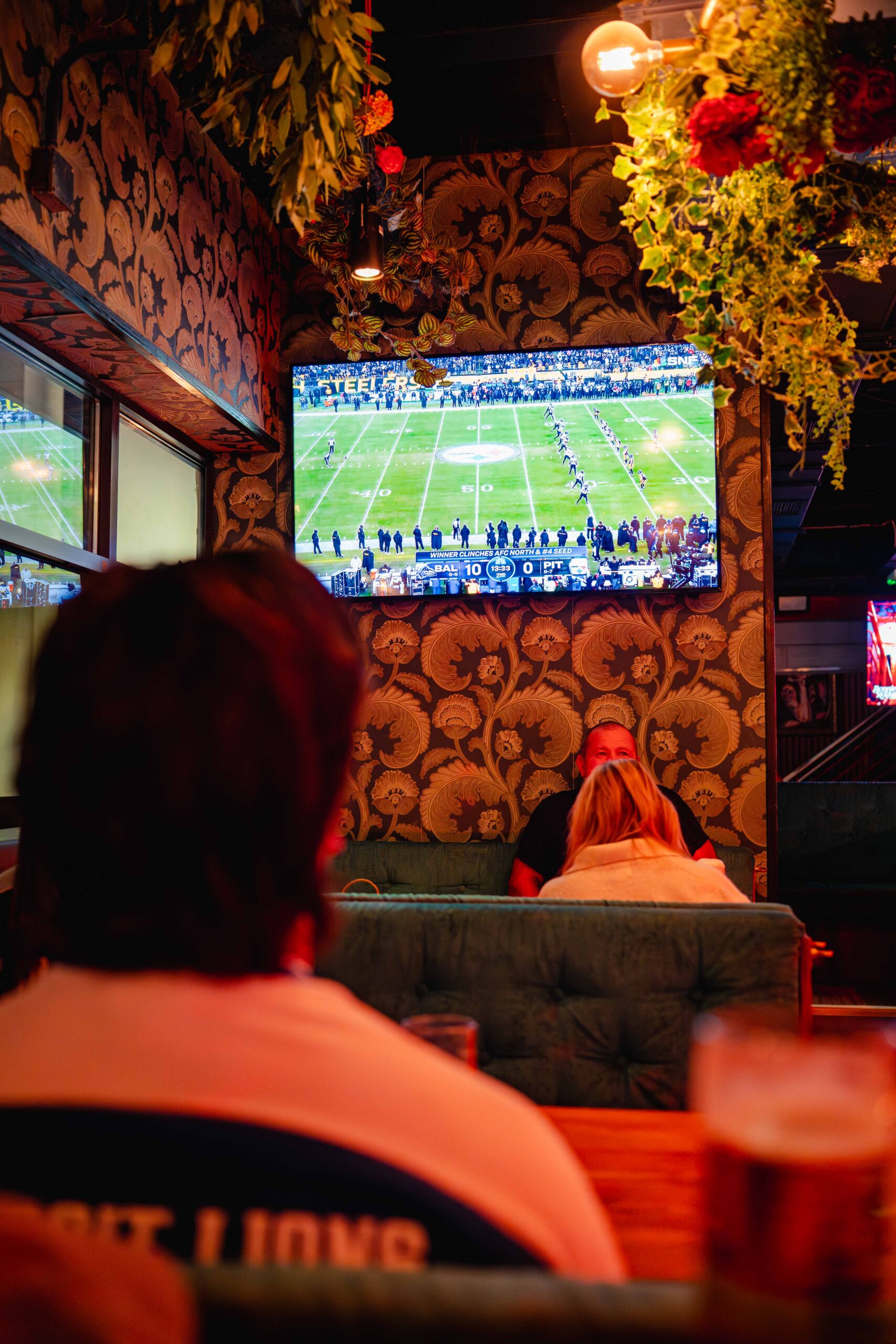 Live american football bar