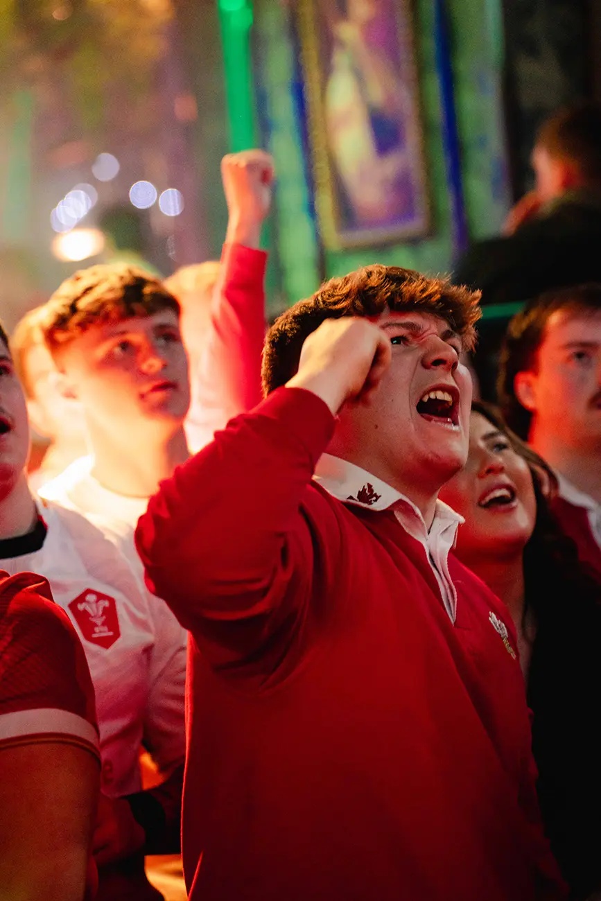 Major Live Sports matches at this great Swansea Bar